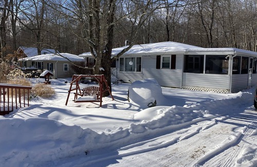 Pocono Lake Cottage | Spring and summer are right around the corner!
