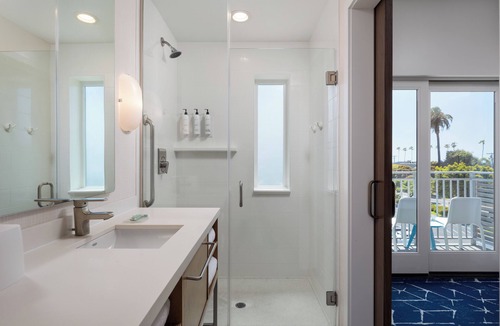 Townsite Hotel | SpringHill Suites by Marriott Oceanside Beach