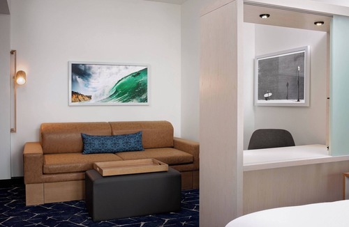 Townsite Hotel | SpringHill Suites by Marriott Oceanside Beach