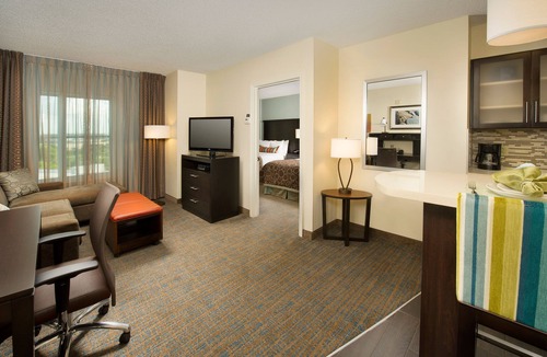 Half Day Hotel | Staybridge Suites, Lincolnshire by IHG