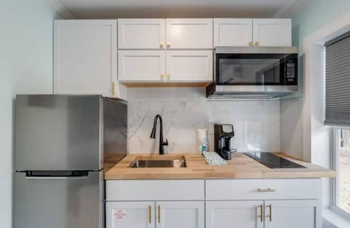 Bahama Beach Apartment | Steps from the Beach! Your PCB Cottage Awaits! - C
