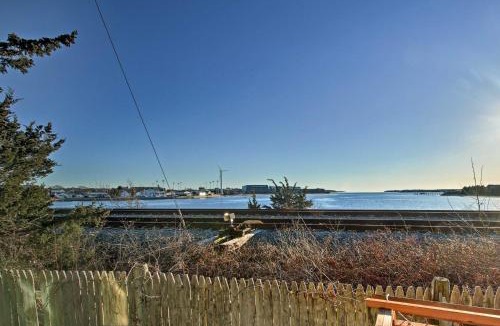 Buzzards Bay House | Steps to Cape Cod Canal: Pet-Friendly Home