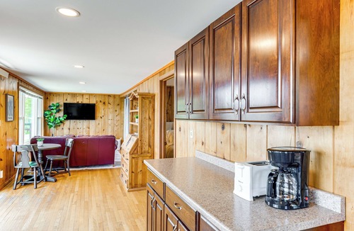 Bassett Cottage | Steps to Powers Lake: Wisconsin Family Home