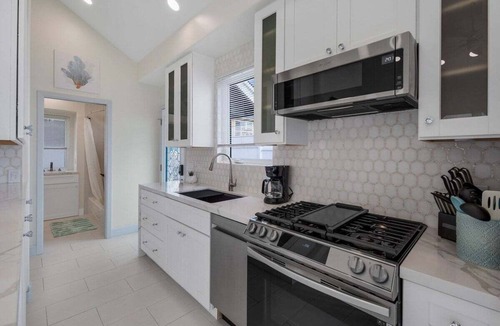 Townsite House | Steps to the Sand | Shining Sea Oceanfront Retreat w/Firepit