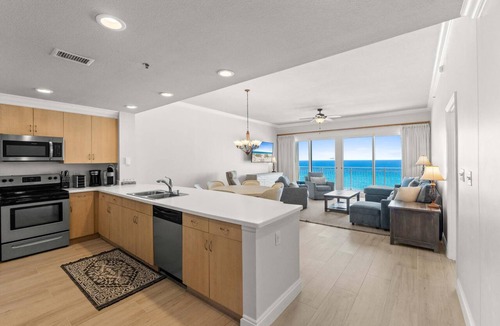 Thomas Drive Condo | Sterling Beach Resort by Panhandle Getaways