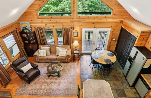 Mill Spring Cabin | Stonecrest Hideaway - Nature Meets Comfort