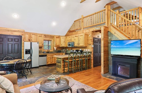 Mill Spring Cabin | Stonecrest Hideaway - Nature Meets Comfort