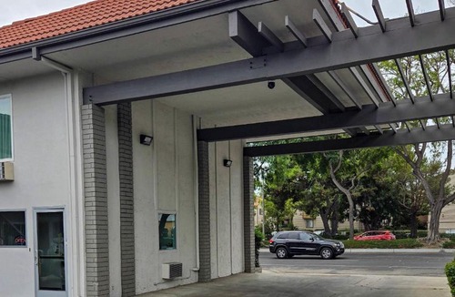 Santa Ana Hotel | Studio 6 Suites Santa Ana, CA