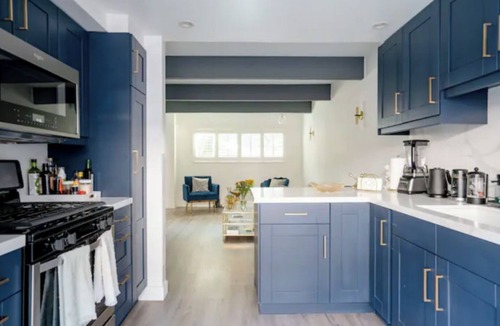 Culver - West House | Stunning 2 bedroom townhouse w/pool + jacuzzi! 5 mins from beach!