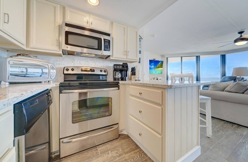 Panama City Beach Condo | Stunning Gulf Front Penthouse - 2 Beach Chairs and Umbrella included!