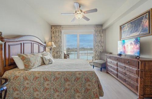 Panama City Beach Apartment | Stunning Resort Low Floor Condo! Sleeps 8! Steps 2 Beach & Restaurants! by Dolce Vita Getaways PCB