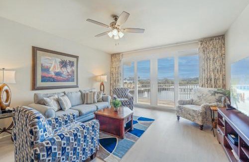 Panama City Beach Apartment | Stunning Resort Low Floor Condo! Sleeps 8! Steps 2 Beach & Restaurants! by Dolce Vita Getaways PCB