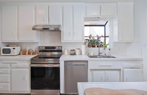 The Strand House | Stylish Beach House*Ocean Views*Parking*Beach Gear
