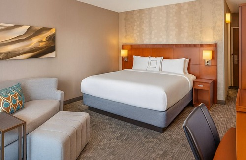 Laguna Hills Hotel | Stylish Escape Near Beaches w/Pool & Workspace | 2 Units