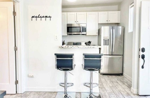 Lincoln Acres Apartment | Stylish Retreat with Patio & Free Parking
