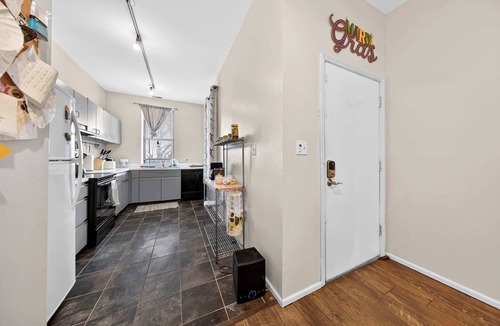 Near Southside Apartment | Stylish STL Gem ABODEbucks
