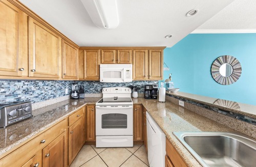 Gulf Shores Condo | SUMMER IS ALMOST HERE - LET'S GO TO THE BEACH! BOOK NOW!