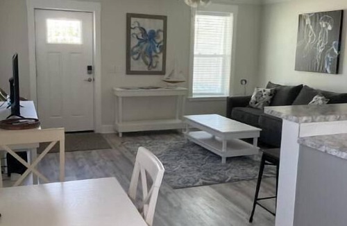 Port Lagoon House | Sun Diver is charming, close to marinas, and beaches on the East end of PCB, FL