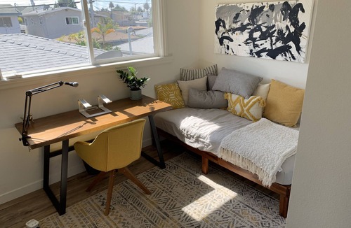 Mar Vista House | Sun Flooded 3-Bedroom Home with Relaxing Yard and Grill