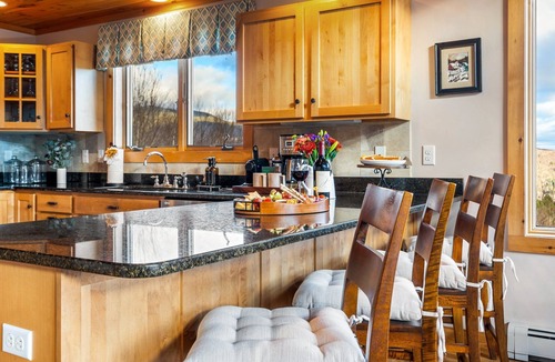 Sunday River Area House | Sunday River MTN Views! Slps 12! HotTub! Lux home