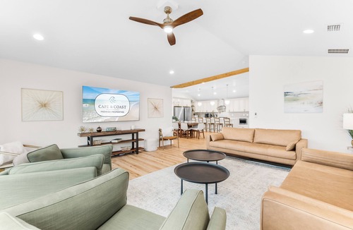 Bay County House | Sundial: 4th of July week now available as a Friday or Saturday check in!