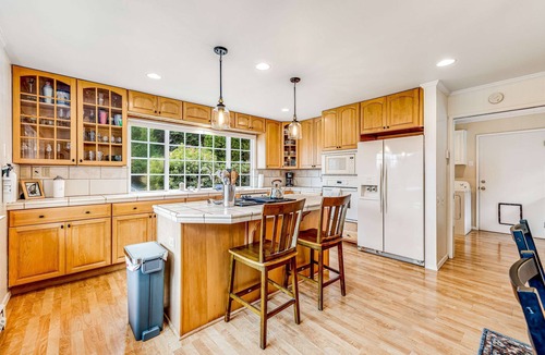 Mendocino House | Sunny getaway with hot tub, yard & beach trail