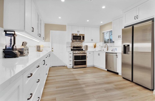 Carlsbad House | Sunny Modern Family Home I Near Beach + Eateries