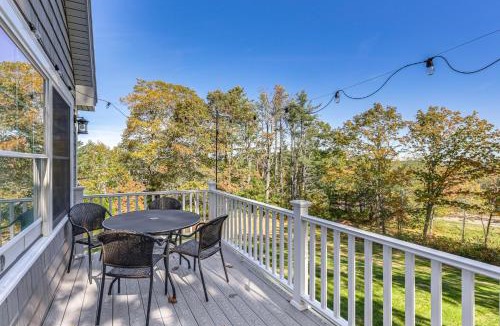 Sandy Point House | Sunny Stockton Springs Home < 1 Mi to Beach!