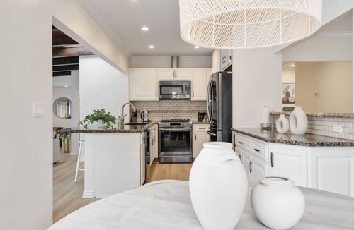 Bixby Knolls House | Sunset Beach Oasis | Pool & 2 Living Areas