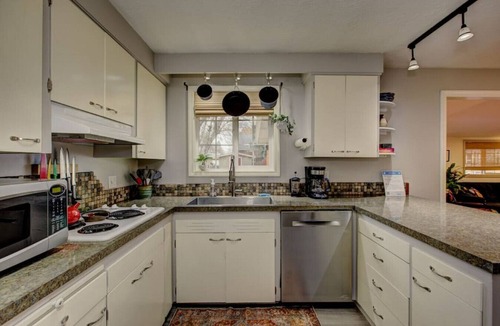 Sunset House | Sunset Home | Near Foothills Trails Pet Friendly Fenced Yard Office Near Hyde Park & Whitewater Park