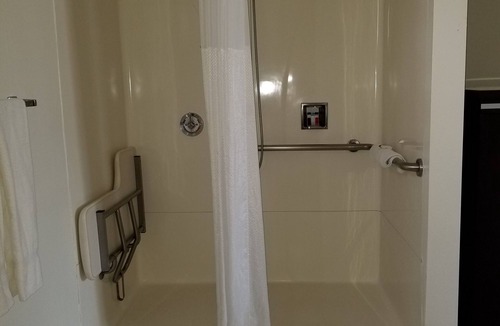 Culver - West Hotel | Super 8 by Wyndham Los Angeles-Culver City Area