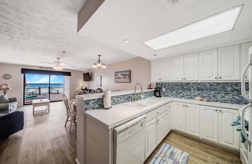 Silver Sands Beach House | Surf Dr Townhome Where the Beach is your Backyard! FREE Golf & Perks!
