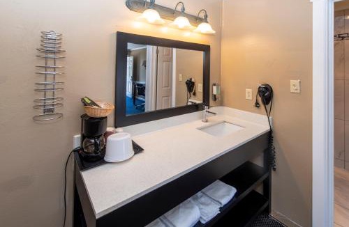 Fort Bragg Hotel | Surf Motel and Gardens