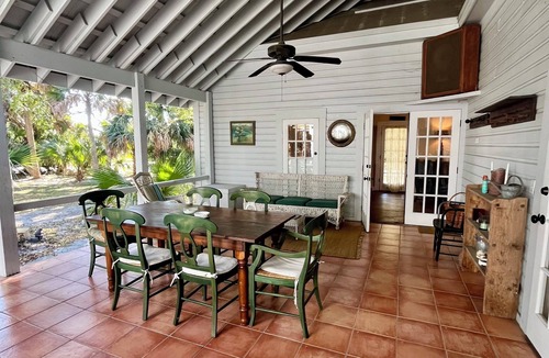 Historic Downtown Apalachicola Cottage | Sutton Place: Downtown Apalachicola Cottage