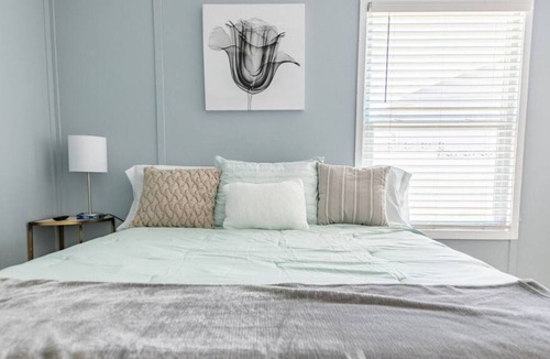 Townsite House | Texas · Cozy spot in middle of DT Water St. Henderson