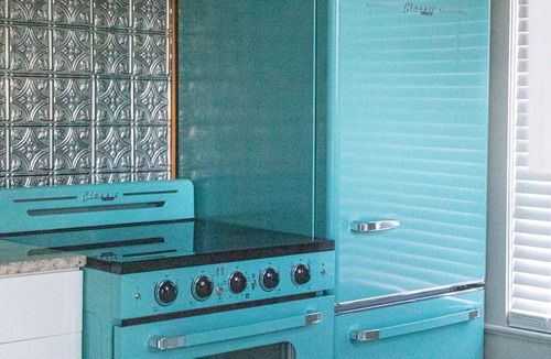 Sarasota Cottage | The Ashton Retreat- Vibrant and Chic Cottage 5 minutes from the Beach!