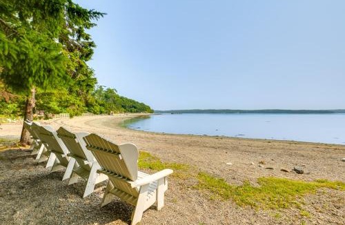 Stockton Springs Villa | ‘The Beachhouse’ Retreat w/Prescot Bay Views!