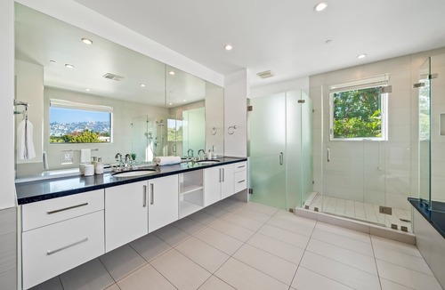 Beverly Grove Villa | The Beverly Villa Sum