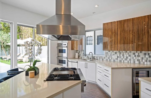 Beverly Grove Villa | The Beverly Villa Sum