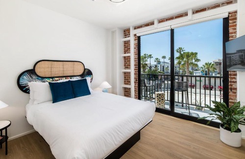 Townsite Hotel | The Brick Boutique Hotel