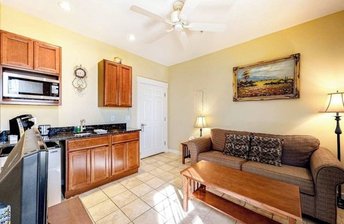 Northeast Harbor House | The Colonels Suites