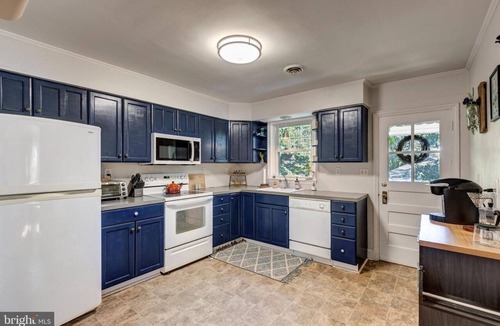 Milford Mill House | The Cozy Charm City Retreat
