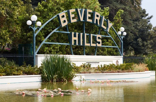 Beverly Hills Apartment | The Crescent powered by Sonder | Superior King Room