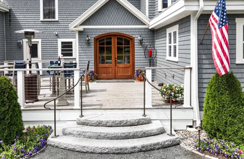 Hancock Point Bed & Breakfast | The Crocker House Country Inn (Rm 7)