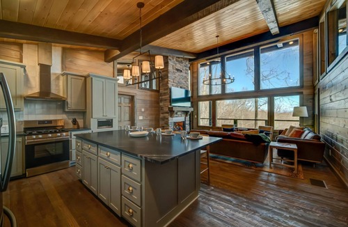 Ridges Over the Lake Cabin | The Day Hike | 3BR Modern Cabin in Blue Ridge, GA