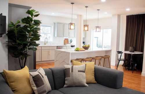 Everett House | The Everett House - Five Bedroom House, Sleeps 11