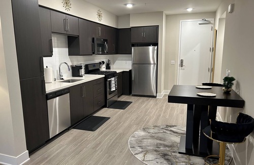Little Tokyo Apartment | The Forever Vacation Apartment - Heart of Downtown LA