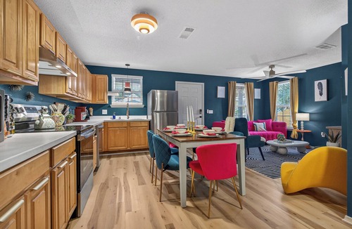 South Pensacola Cottage | The Funky Peacock. Bold 3BR Near Downtown