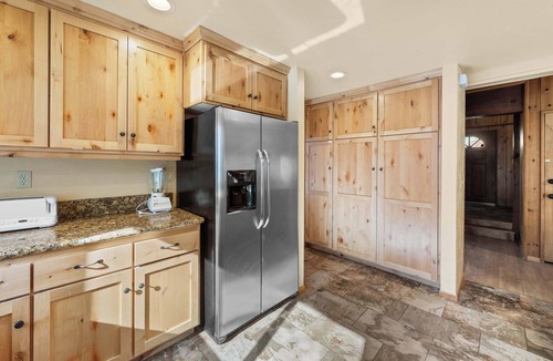 Running Springs House | The Hidden Pines Mountain Home by Navigate Stays