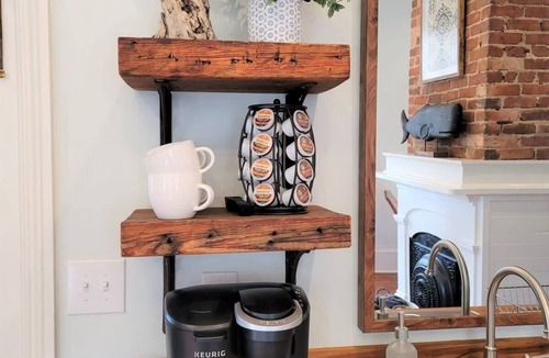 Old East Hill Apartment | The Kelley House | Suite 2 - 1st floor